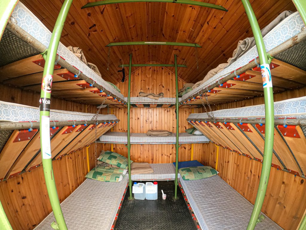 Interno del Bivacco berardo